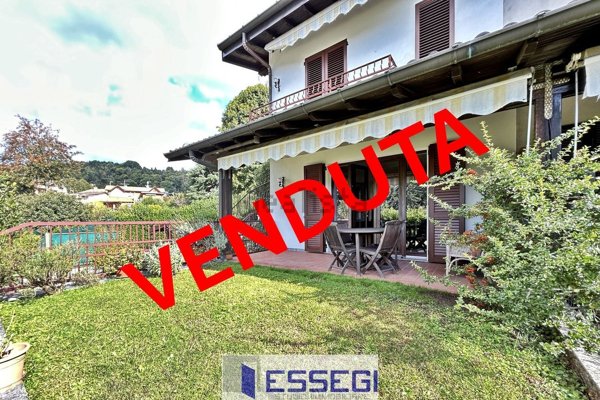 casa indipendente in vendita a Capiago Intimiano