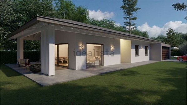 quadrivano in vendita a Capiago Intimiano