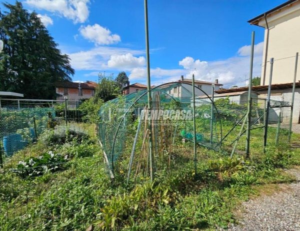 appartamento in vendita a Capiago Intimiano in zona Olmeda