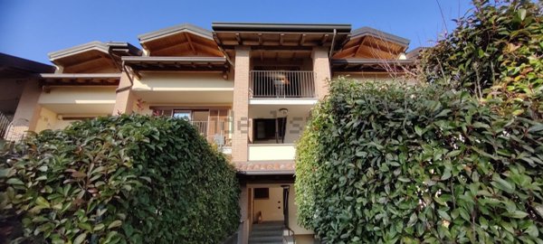 appartamento in vendita a Capiago Intimiano