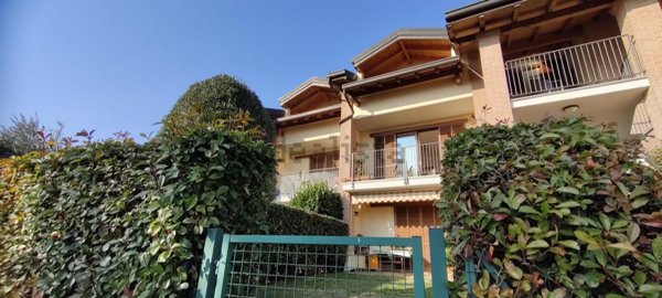 appartamento in vendita a Capiago Intimiano