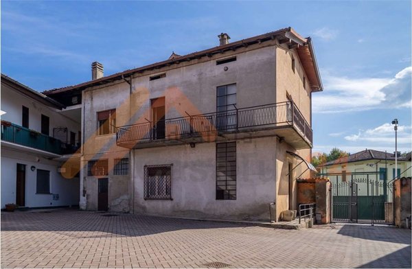 casale in vendita a Capiago Intimiano in zona Olmeda