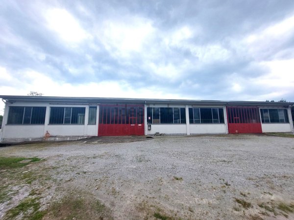 ufficio in vendita a Capiago Intimiano