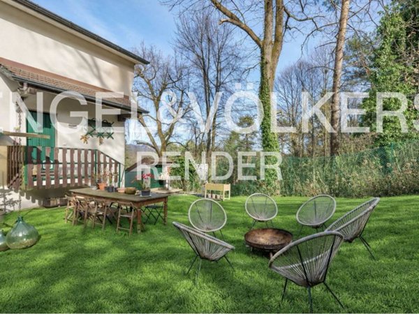 casa indipendente in vendita a Capiago Intimiano