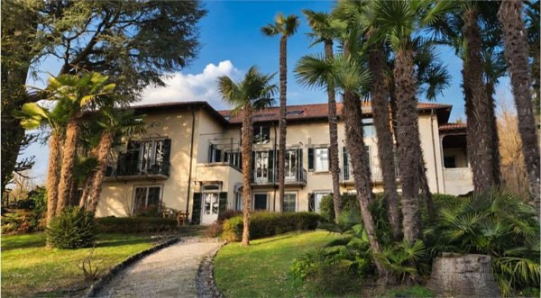 appartamento in vendita a Capiago Intimiano