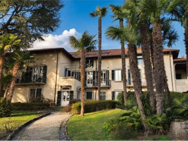 appartamento in vendita a Capiago Intimiano in zona Olmeda