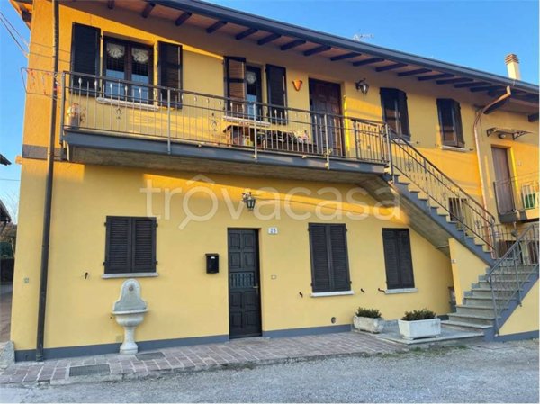 appartamento in vendita a Capiago Intimiano