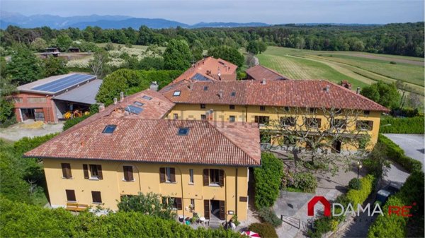 casa indipendente in vendita a Capiago Intimiano