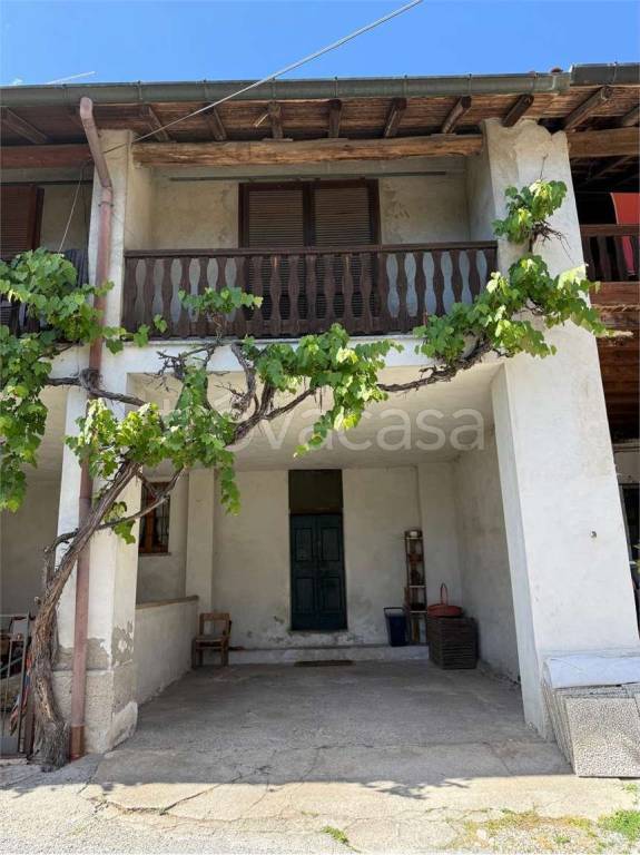 casa indipendente in vendita a Capiago Intimiano in zona Olmeda