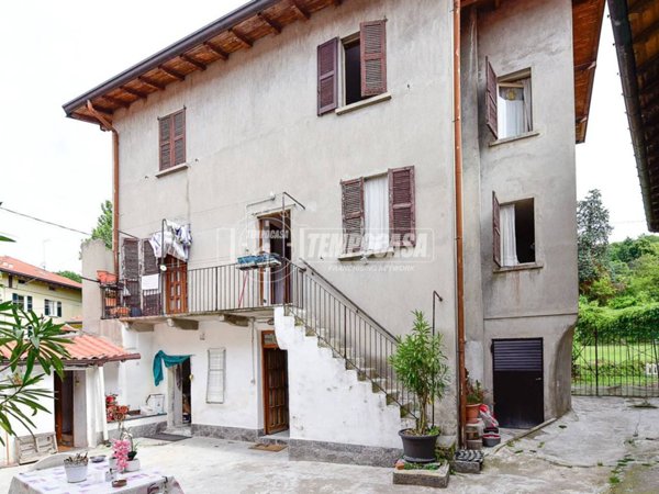 appartamento in vendita a Capiago Intimiano in zona Olmeda