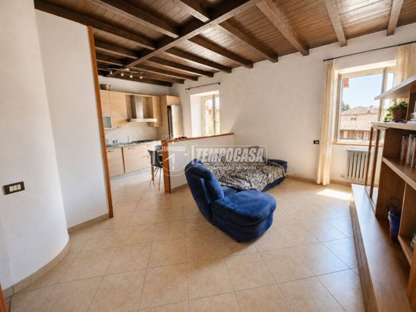 appartamento in vendita a Capiago Intimiano in zona Olmeda