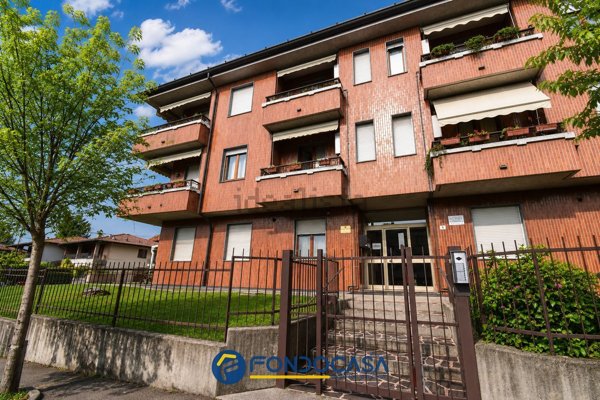 appartamento in vendita a Capiago Intimiano in zona Olmeda