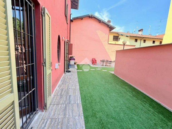 appartamento in vendita a Capiago Intimiano in zona Olmeda