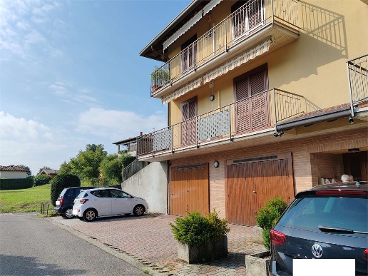 appartamento in vendita a Capiago Intimiano in zona Olmeda