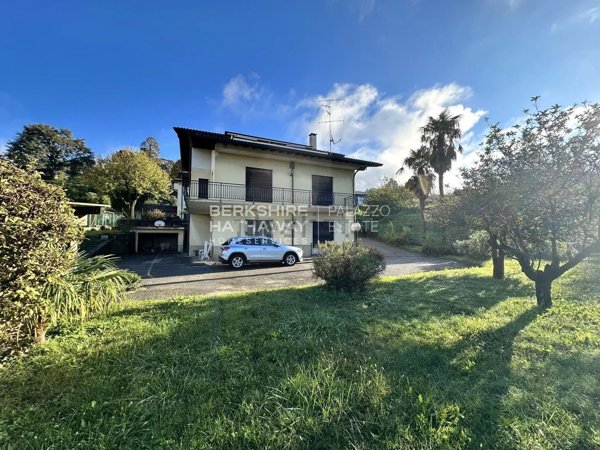 casa indipendente in vendita a Capiago Intimiano in zona Olmeda