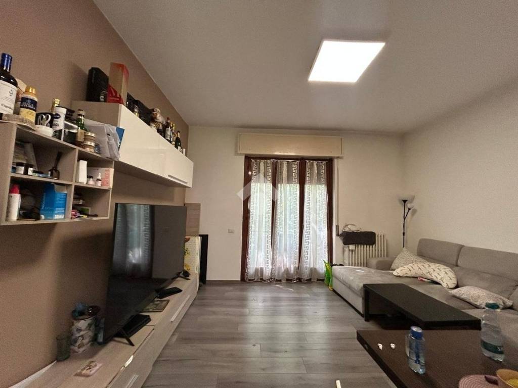appartamento in vendita a Capiago Intimiano in zona Olmeda