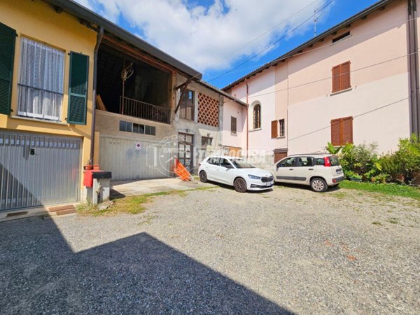 appartamento in vendita a Capiago Intimiano in zona Olmeda