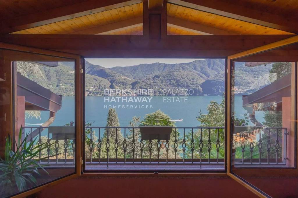 casa indipendente in vendita a Carate Urio