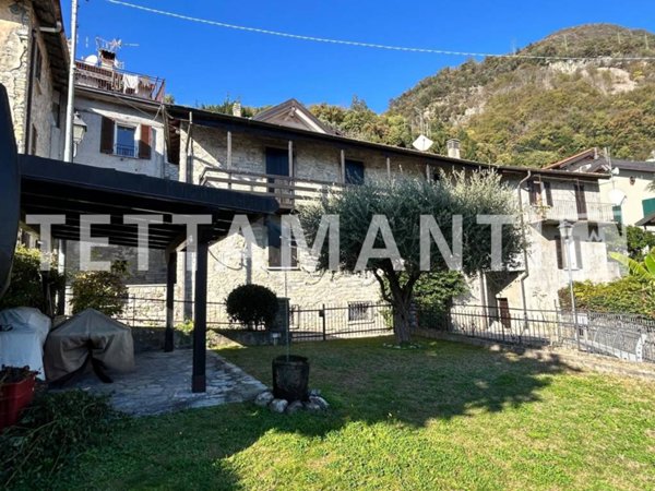 casa indipendente in vendita a Carate Urio in zona Cavadino