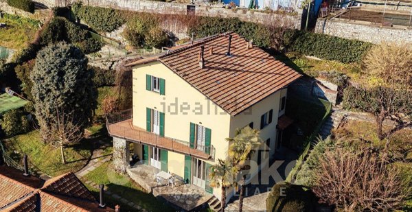 casa indipendente in vendita a Carate Urio