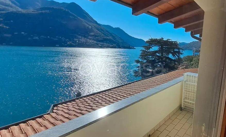 appartamento in vendita a Carate Urio