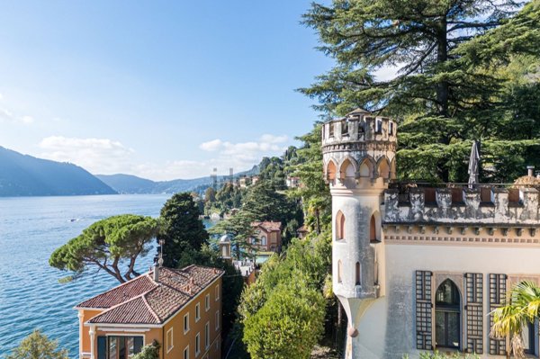 villa in vendita a Carate Urio