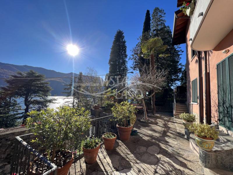 casa indipendente in vendita a Carate Urio