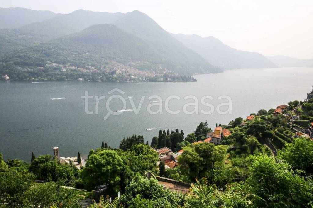 casa indipendente in vendita a Carate Urio