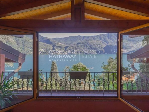 casa indipendente in vendita a Carate Urio