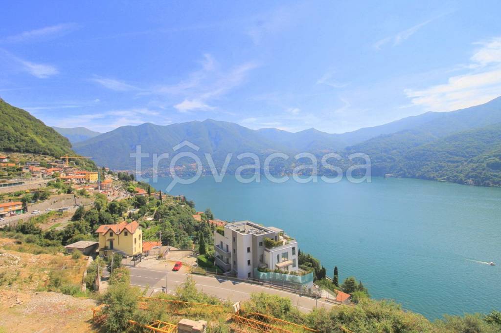 casa indipendente in vendita a Carate Urio