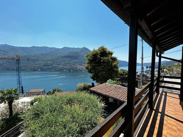 casa indipendente in vendita a Carate Urio in zona Cavadino