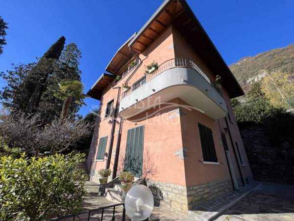 casa indipendente in vendita a Carate Urio