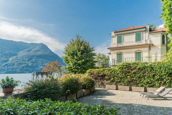 appartamento in vendita a Carate Urio in zona Pangino