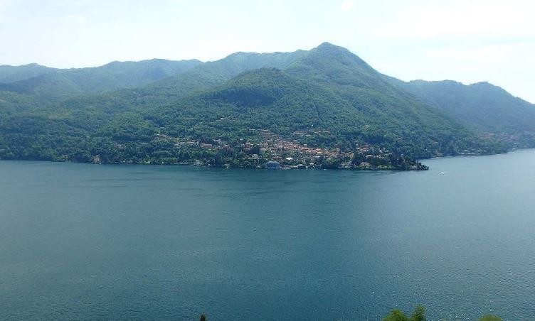 appartamento in vendita a Carate Urio