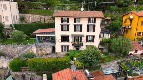 casa indipendente in vendita a Carate Urio