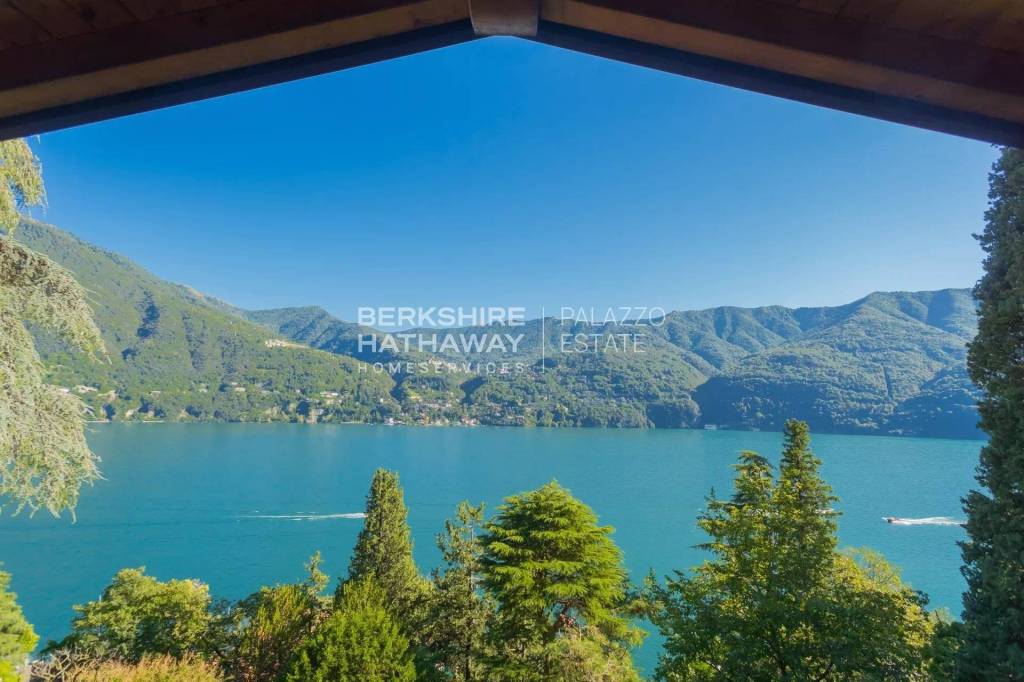 casa indipendente in vendita a Carate Urio