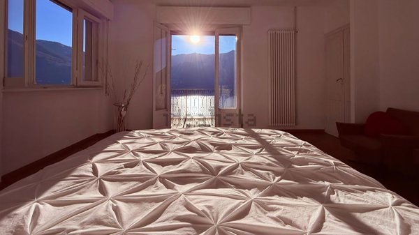 appartamento in vendita a Carate Urio