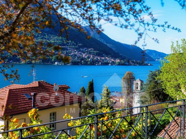 appartamento in vendita a Carate Urio