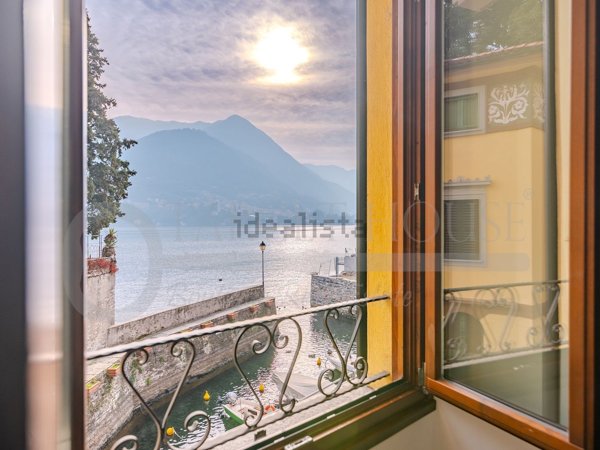 appartamento in vendita a Carate Urio