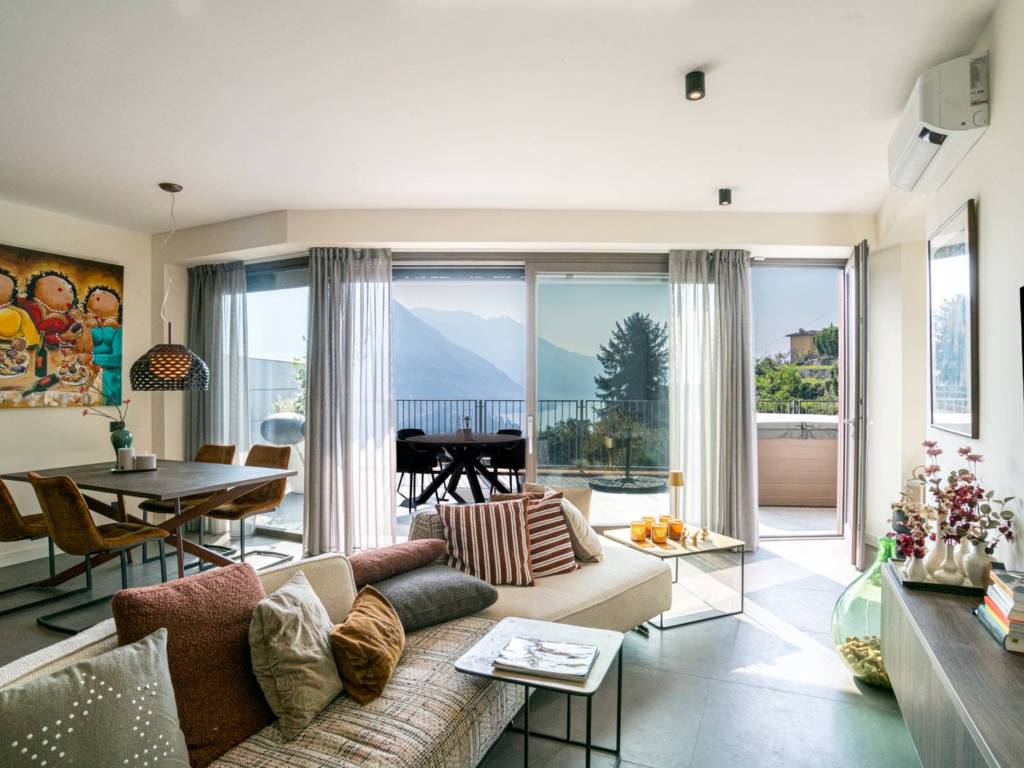 appartamento in vendita a Carate Urio