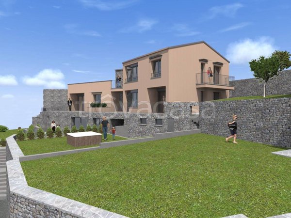 appartamento in vendita a Carate Urio