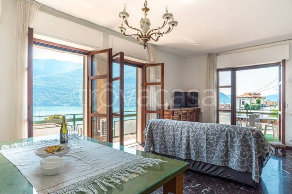 appartamento in vendita a Carate Urio