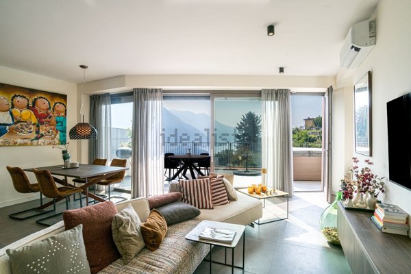 appartamento in vendita a Carate Urio