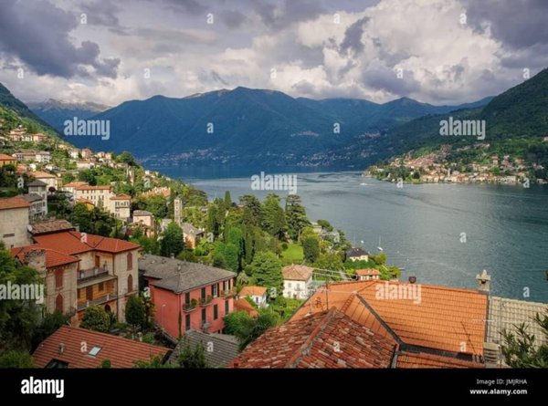 casa indipendente in vendita a Carate Urio