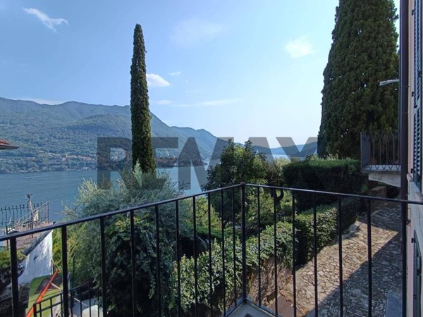 appartamento in vendita a Carate Urio in zona Pangino