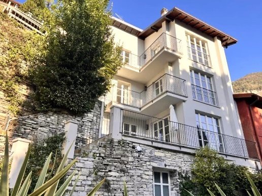 casa indipendente in vendita a Carate Urio in zona Pangino