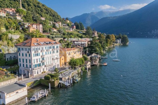 appartamento in vendita a Carate Urio in zona Pangino