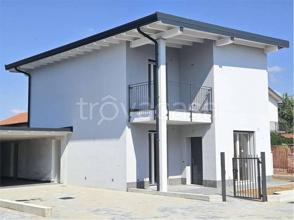casa indipendente in vendita a Carbonate