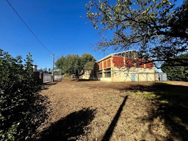 capannone in vendita a Carbonate