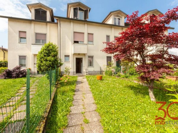 casa indipendente in vendita a Carbonate